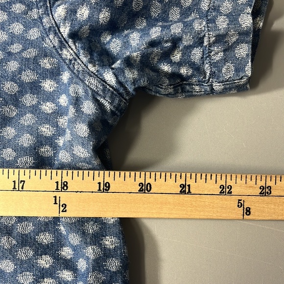 Old Navy Men's Blue & White Classic Short Sleeves Full Button-Up Shirt Size M - Picture 4 of 9